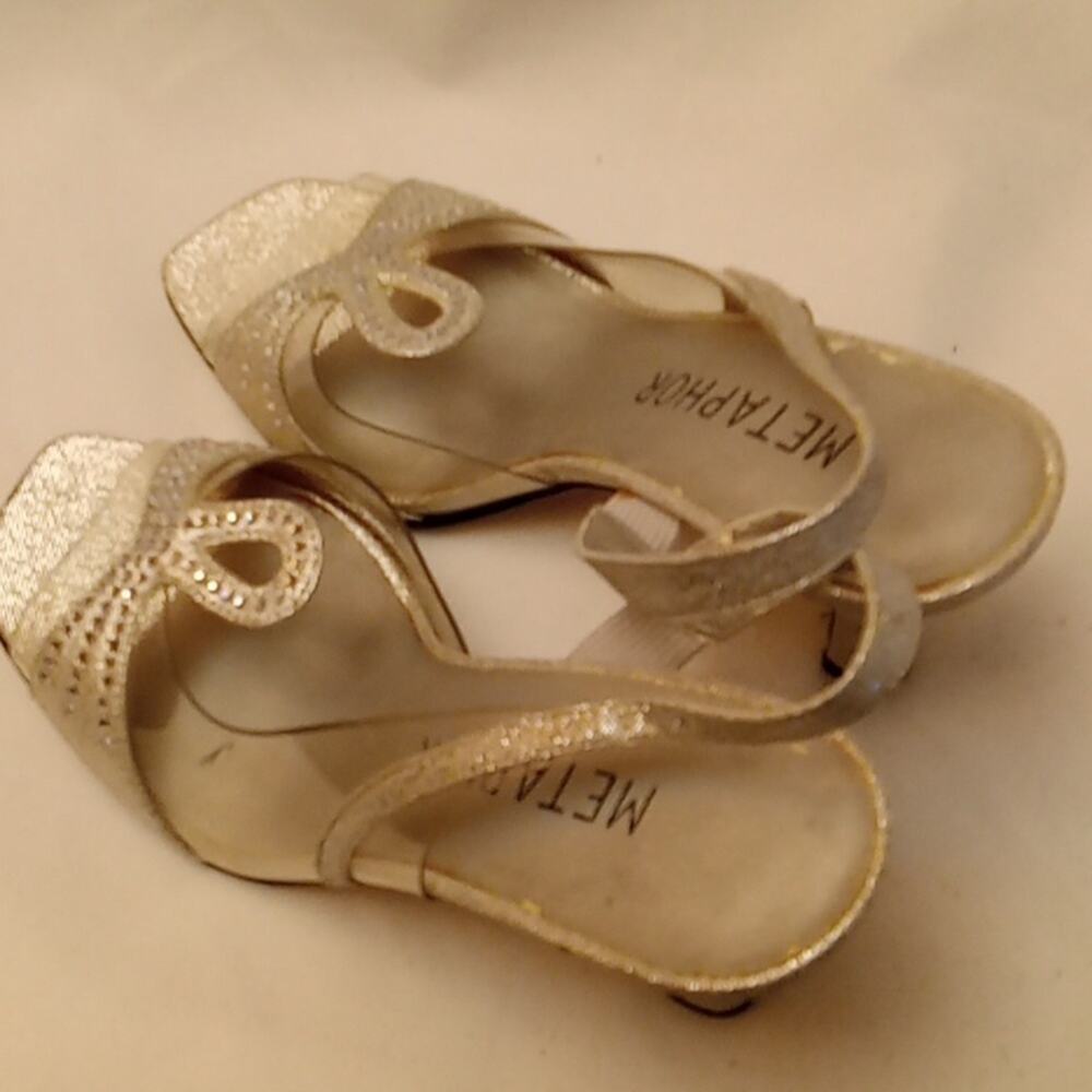 Metaphor women's dazzle party heeled sandals 5.5